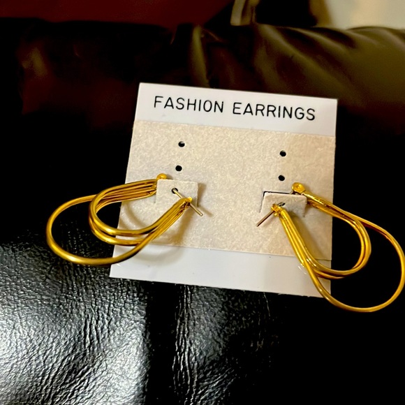 Vintage pair of gold filled dangling classy earrings - Picture 2 of 4